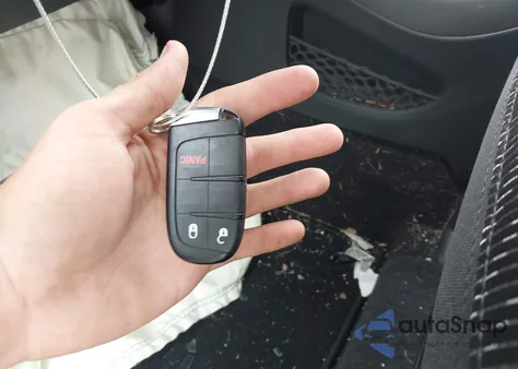 2020 Dodge Journey Se Value z USA, uszkodzony, nr VIN 3C4PDCAB1LT243473